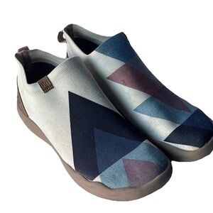 UIN "Bare Triangle" canvas Sz 8